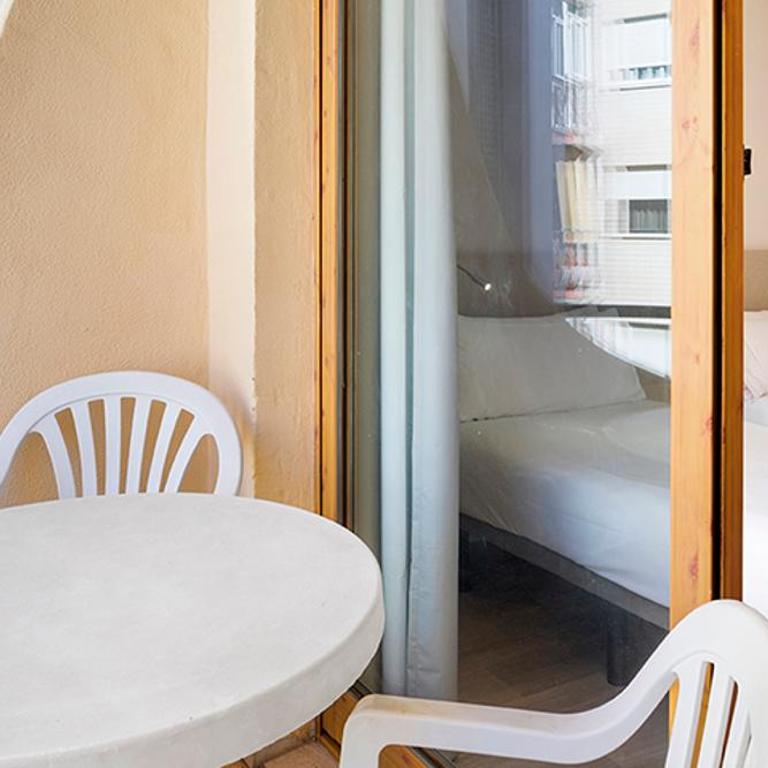 Hotel Andalucía - Habitación Familiar con balcón - 7