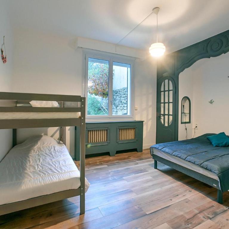 2 Bedroom Awesome Apartment In Vallon Pont Darc - Appartement 2 Chambres - 28