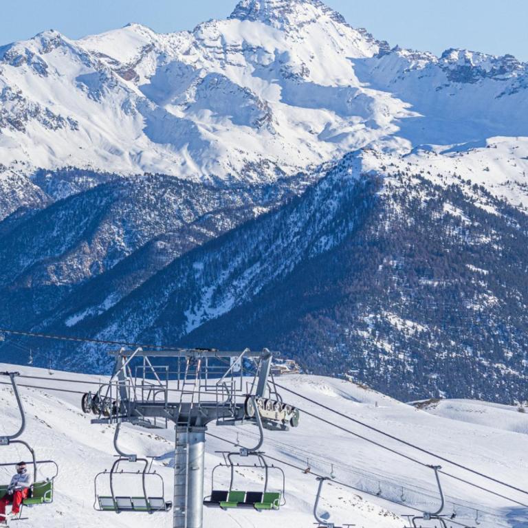 Charmant 2 pièces avec Wi-Fi et parking à La Salle-les-Alpes - FR-1-762-53 - Appartement - 14