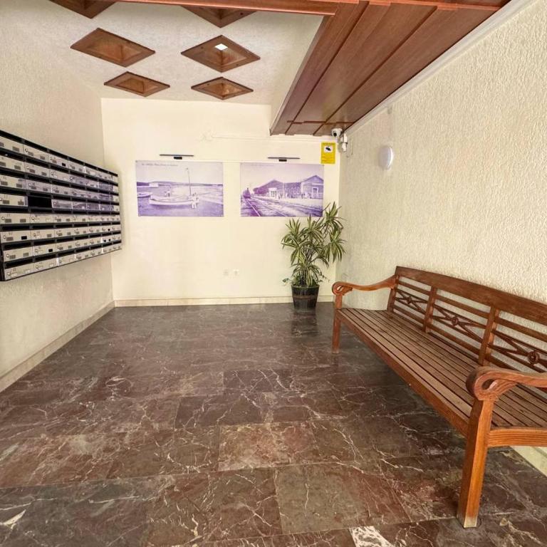 Apartsalou Bilbao - One-Bedroom Apartment - 8