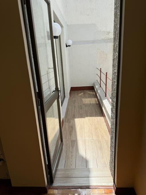 Gigante, céntrico y cómodo - Apartamento - 25