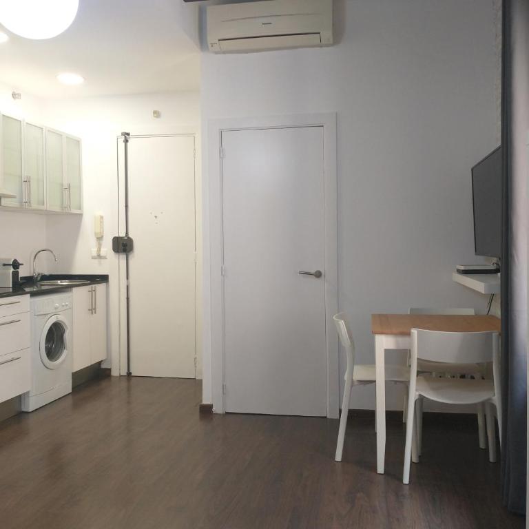 Barceloneta Beach Apartments - One-Bedroom Apartment - 30