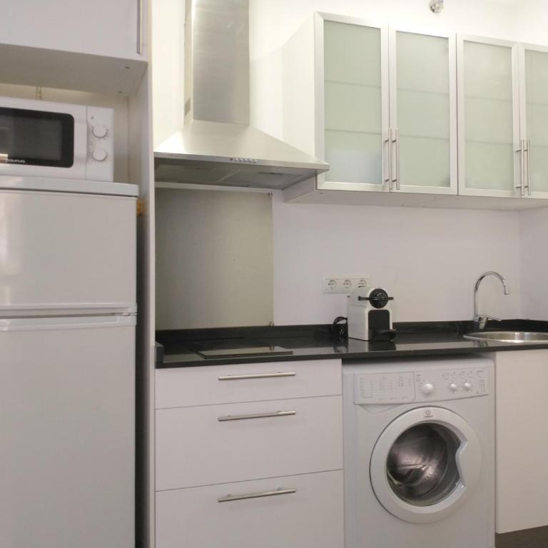 Barceloneta Beach Apartments - One-Bedroom Apartment - 32