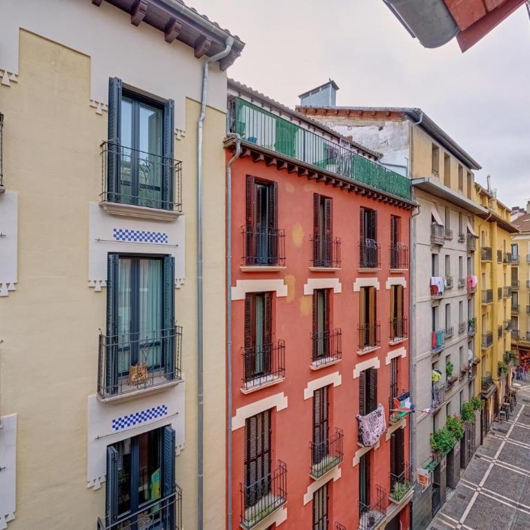 Heart of Pamplona Apartments I by clabao - Penthouse Apartment - 36
