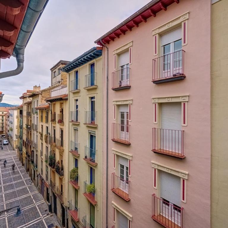 Heart of Pamplona Apartments I by clabao - Penthouse Apartment - 39
