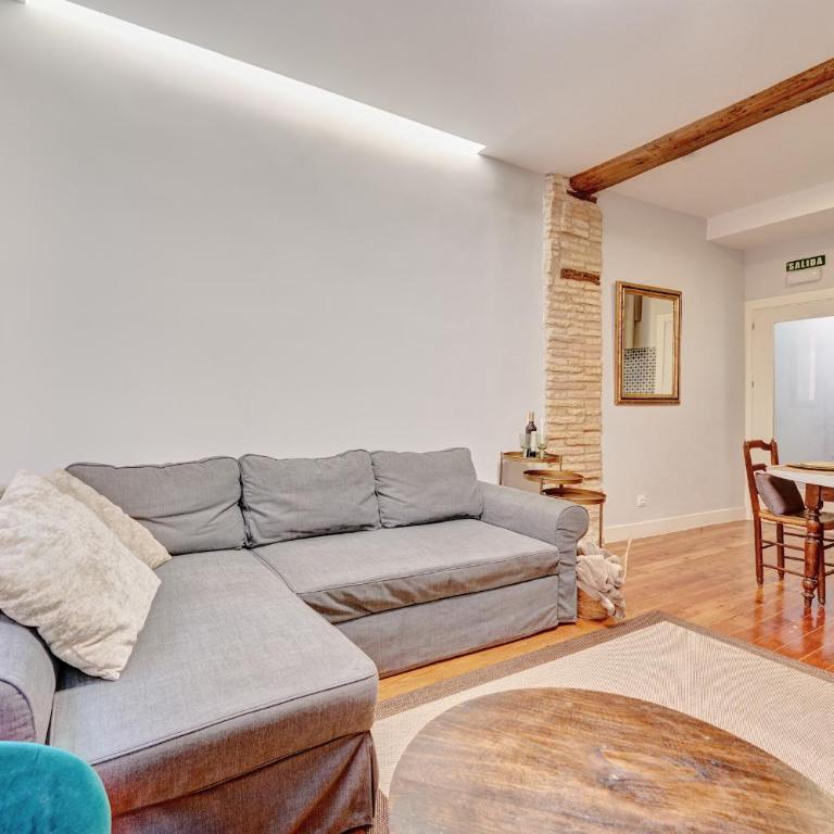 Heart of Pamplona Apartments IV by clabao - Deluxe Apartment - 5