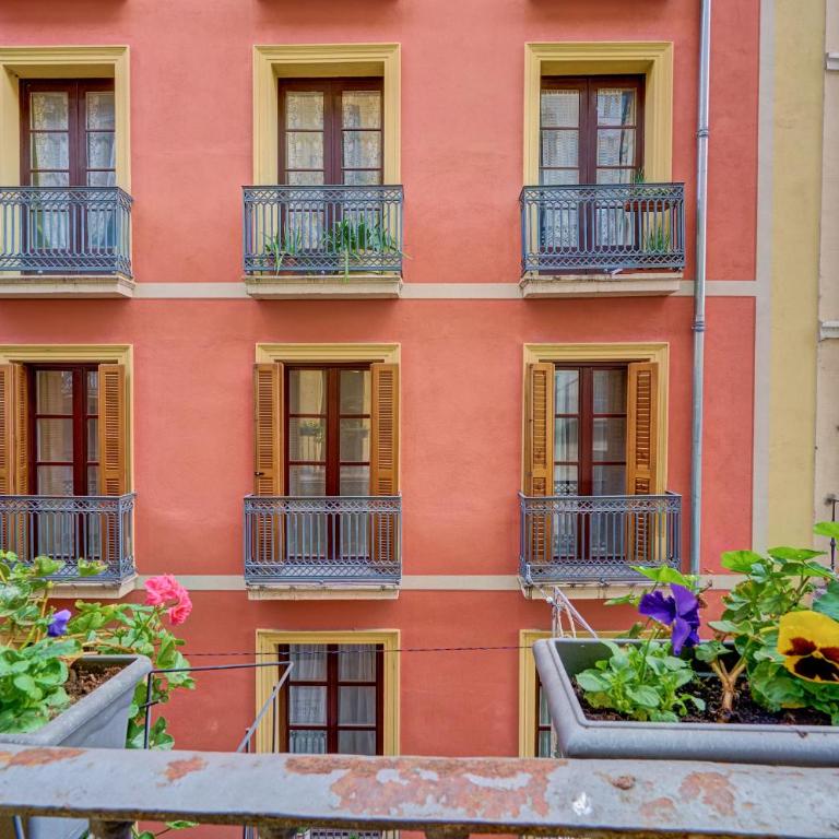 Heart of Pamplona Apartments IV by clabao - Deluxe Apartment - 43