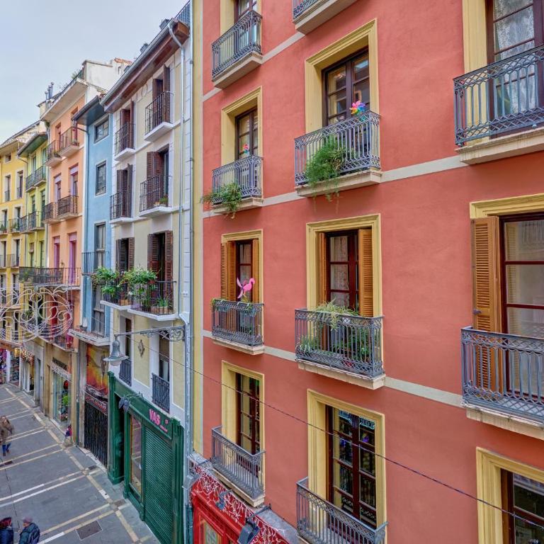 Heart of Pamplona Apartments IV by clabao - Deluxe Apartment - 47