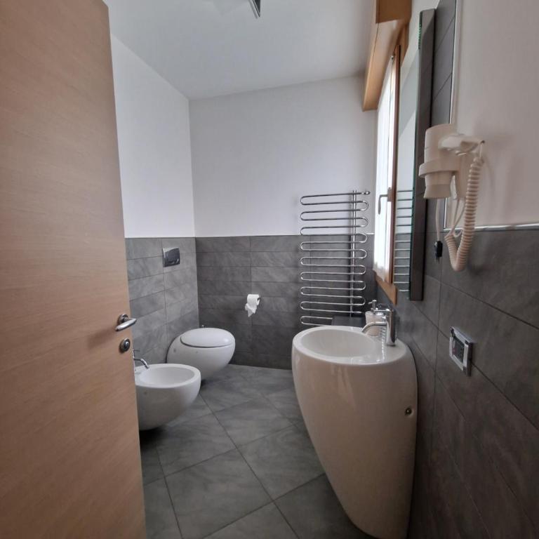 DB Apartments - La Dimora - One-Bedroom Apartment with Garden - 8