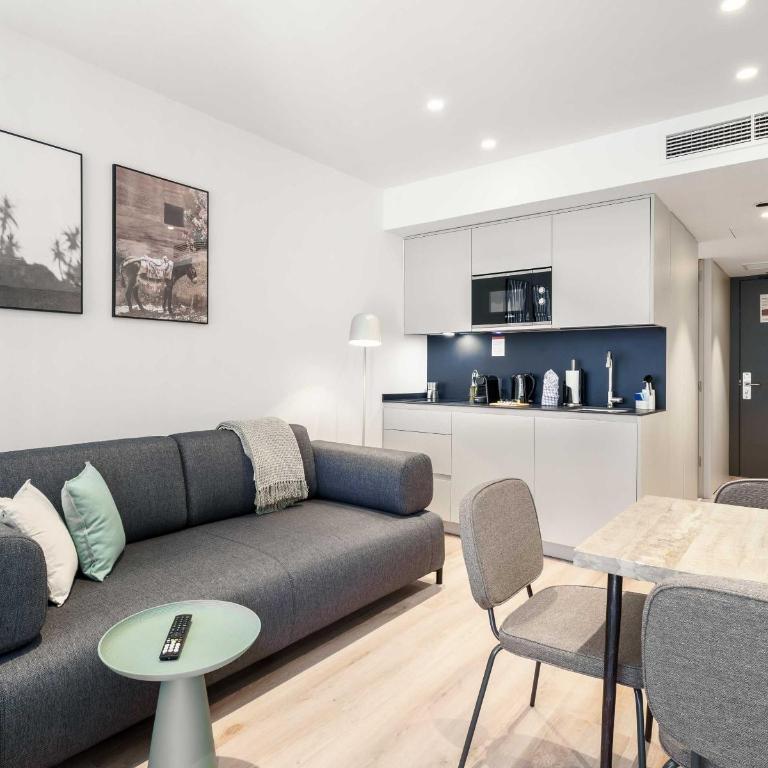 Limehome Madrid Calle de Juan Hurtado de Mendoza - Comfort Studio with Sofa Bed - 7