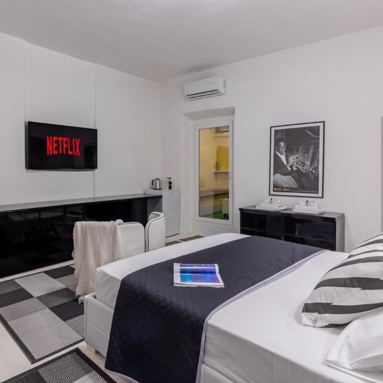 Alghero Centro Storico, Stanza con Wi-fi e Aria Condizionata - Camera Matrimoniale con Bagno Privato - 1