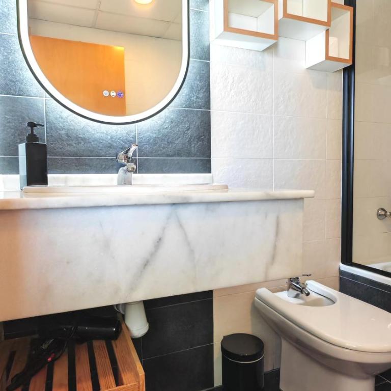 36th floor - Highrise apartment with private terrace & amazing sea views - One-Bedroom Apartment - 18