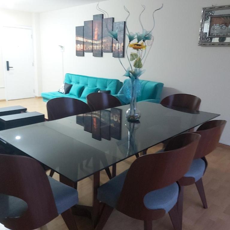 Acogedor Departamento con una hermosa vista a la Ciudad - Apartamento de 3 dormitorios - 24