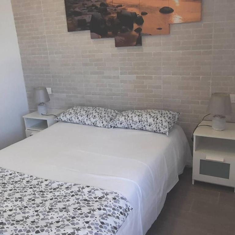 Puerto del Carmen, Near Beach, Fast wifi, Pool - One-Bedroom Apartment - 10