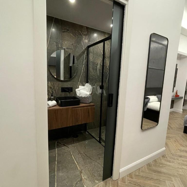 Toledo106 Luxury Apartaments - Lovely - Appartamento con 1 Camera da Letto - 11