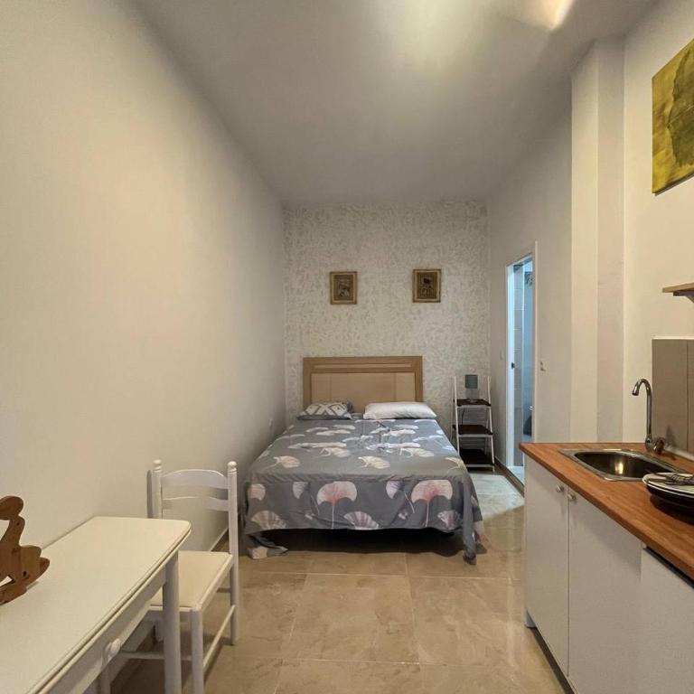 Local 5 Puerto Colon - One-Bedroom Apartment - 1