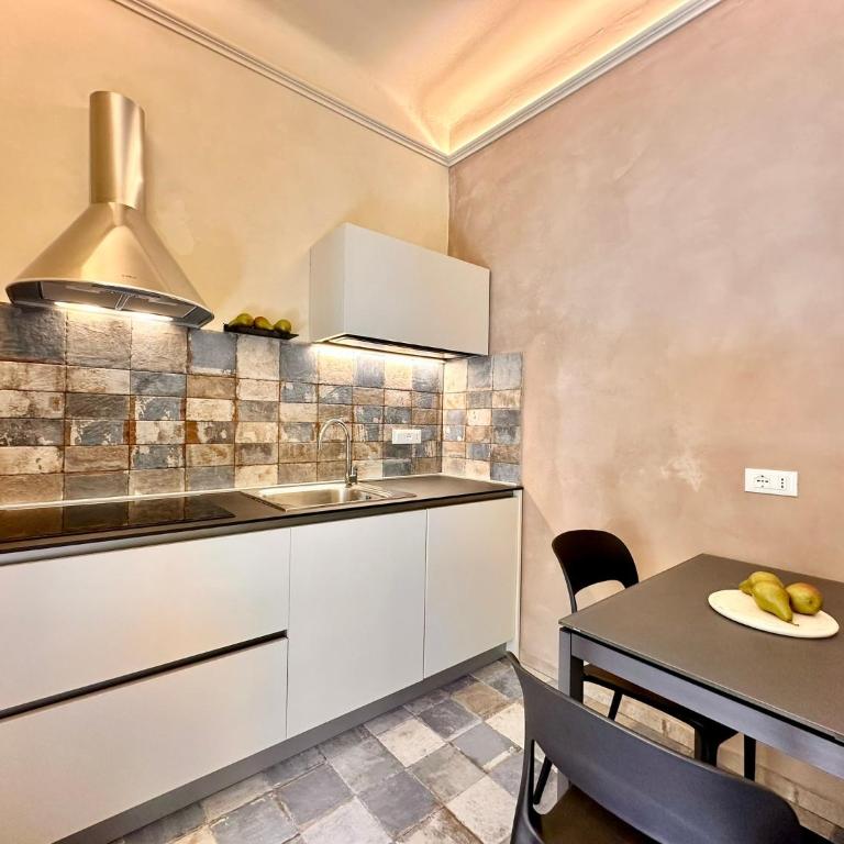 Hostdomus - Smeraldo Suite - Seafront apartment - BIKE ROOM - Appartamento con 2 Camere da Letto - 7