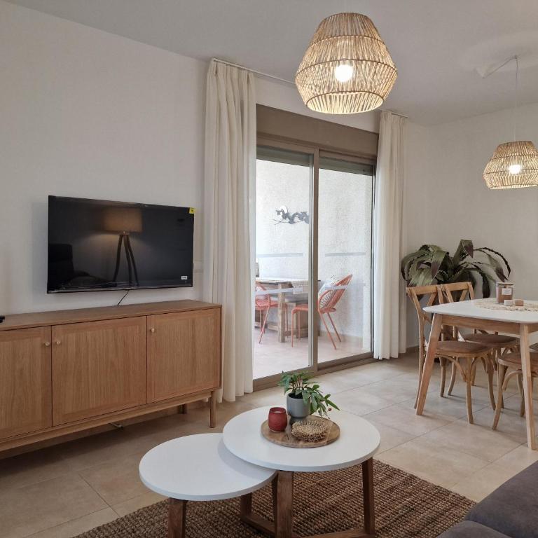ALBA VINCA Apartment - Two-Bedroom Apartment with Balcony and Sea View - 1