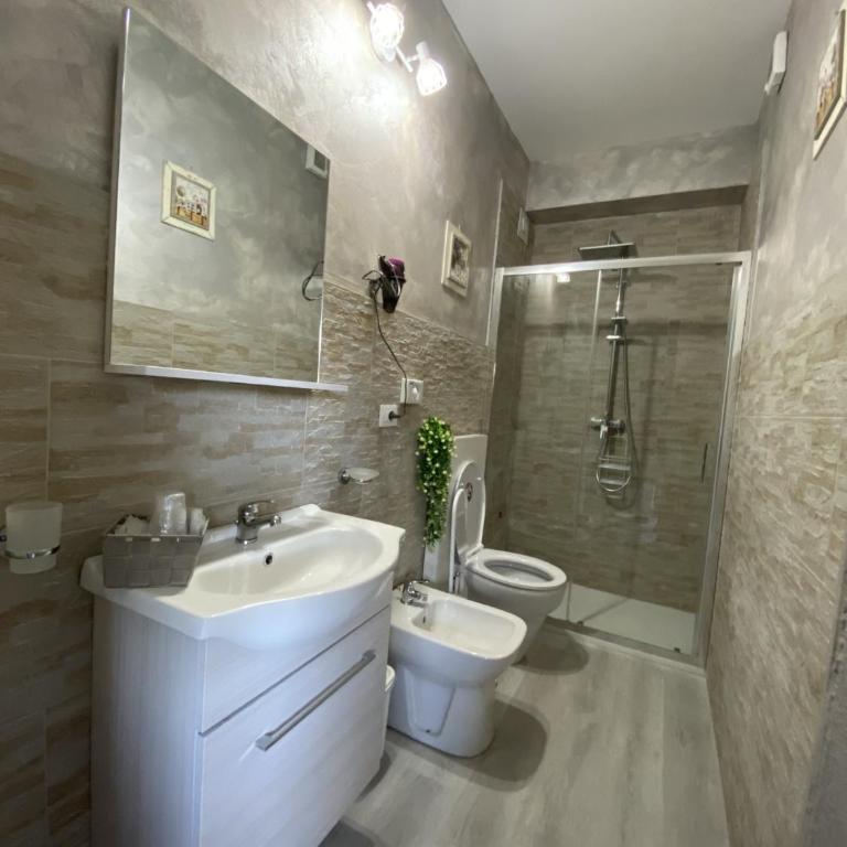 Perugia Suite - Suite con Vasca Idromassaggio - 16