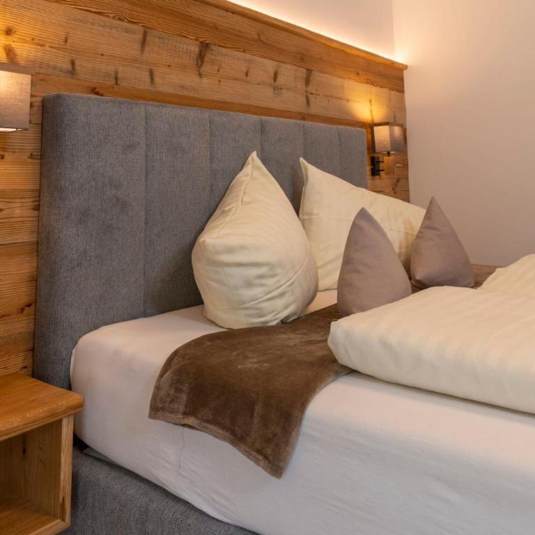 Natur & Familienhotel Der Stieglerhof - Familienzimmer mit Balkon - Nebengebäude - 4