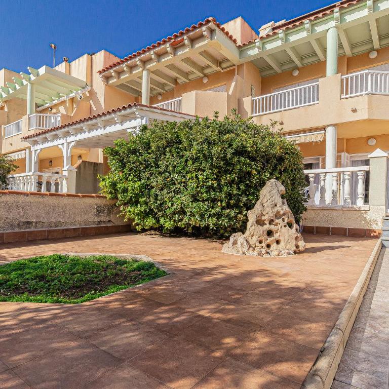 El Paraiso - Planta baja en Urbanización Ipanema III La Manga del Mar Menor kilómetro2 - Mediterráneo - Apartamento de 2 dormitorios - 89