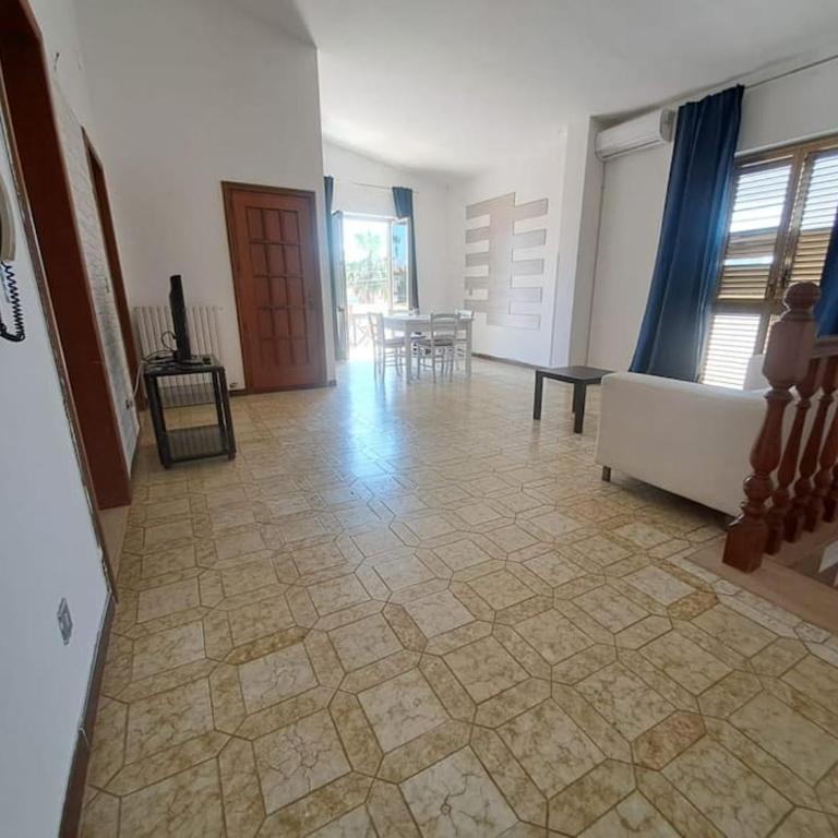 Villa Maria - Two-Bedroom House - 9