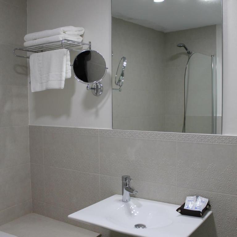 Alameda Hostal Boutique - Habitación Triple - 8