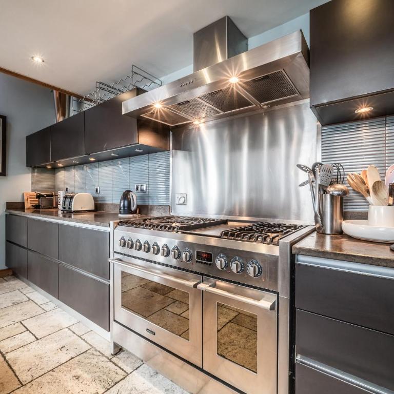 Chalet Ibex Mont-Blanc View, ideal for families, Private Hammam, Sleeps 10 in Les Houches - Chalet - 12