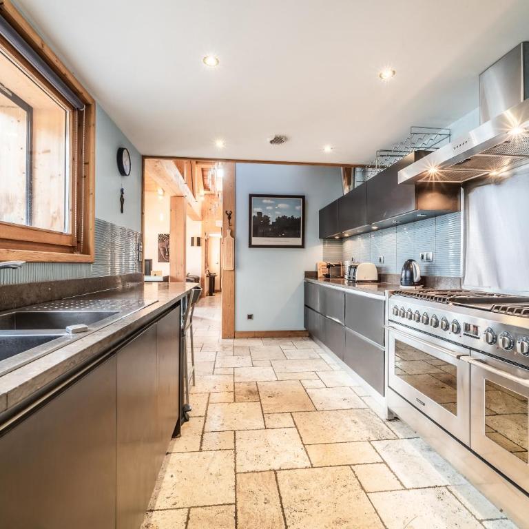 Chalet Ibex Mont-Blanc View, ideal for families, Private Hammam, Sleeps 10 in Les Houches - Chalet - 13