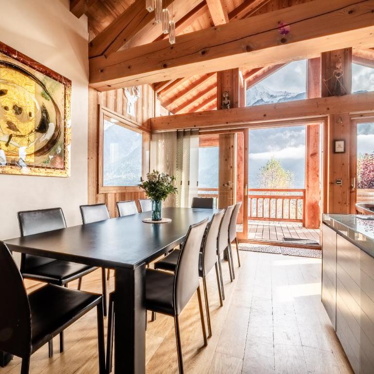 Chalet Ibex Mont-Blanc View, ideal for families, Private Hammam, Sleeps 10 in Les Houches - Chalet - 9