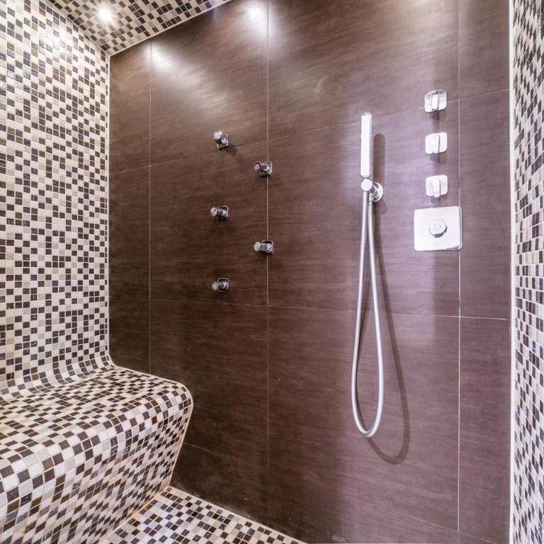 Chalet Ibex Mont-Blanc View, ideal for families, Private Hammam, Sleeps 10 in Les Houches - Chalet - 32