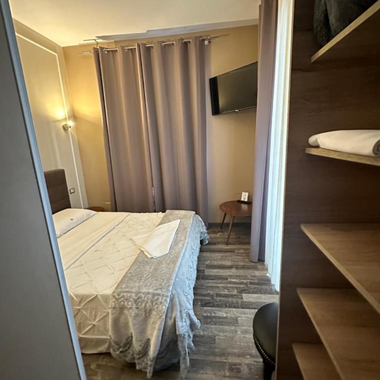 Candia Rooms - Camera Tripla - 9