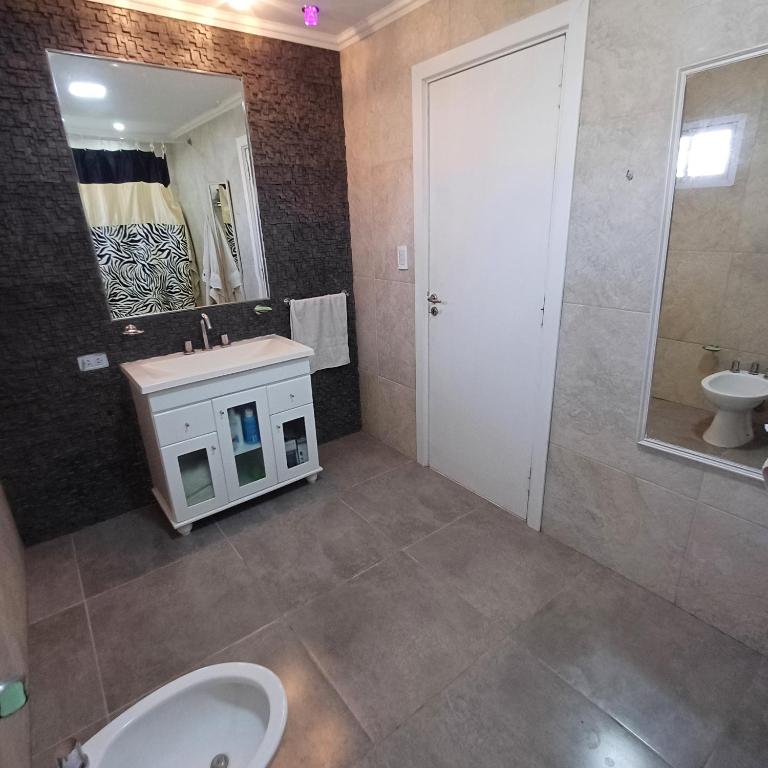 Ideal CASA EN NECOCHEA - Two-Bedroom House - 19