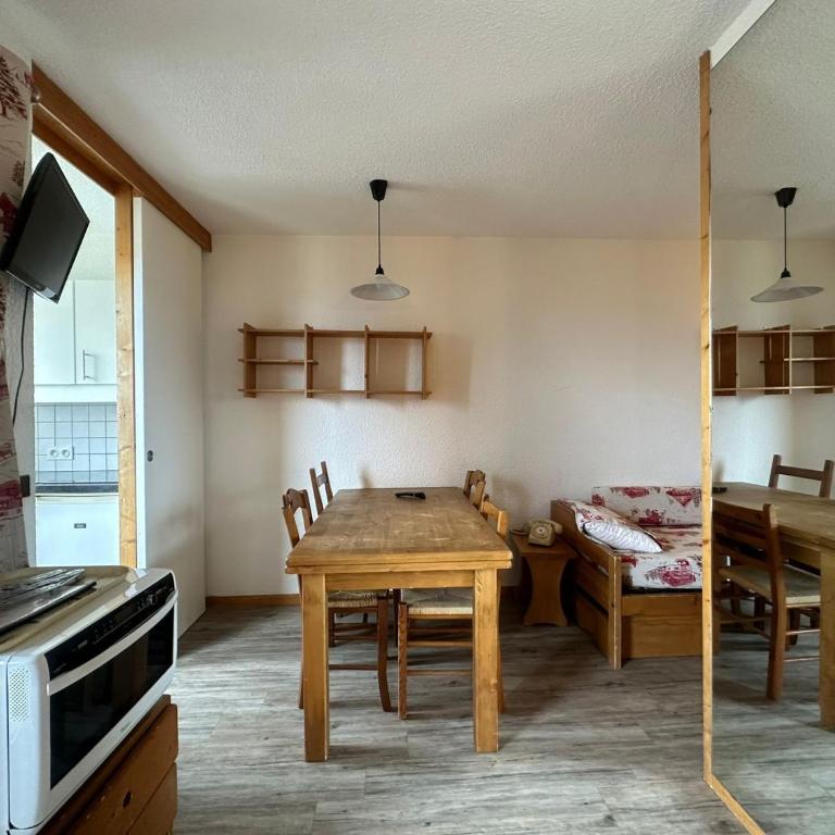 Studio 28m² rénové au pied des pistes avec balcon - Studio - 10