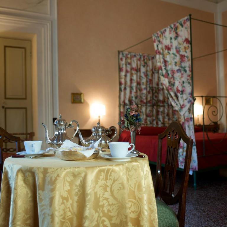 Palazzo Tucci Residenza d'epoca - Camera Quadrupla - 16