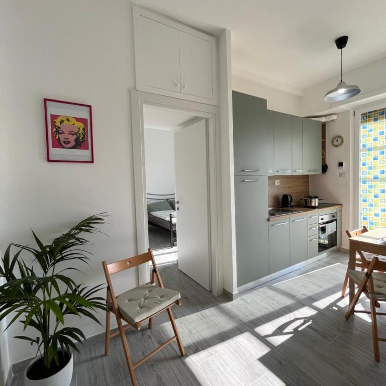 Paolettas House - Two-Bedroom Standard Apartment - 18