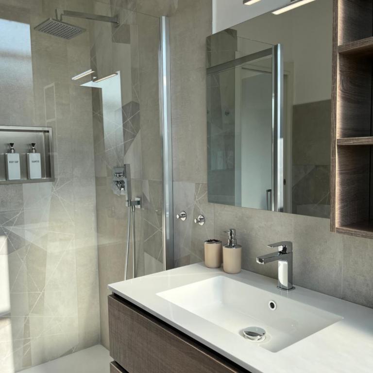 Paolettas House - Two-Bedroom Standard Apartment - 8