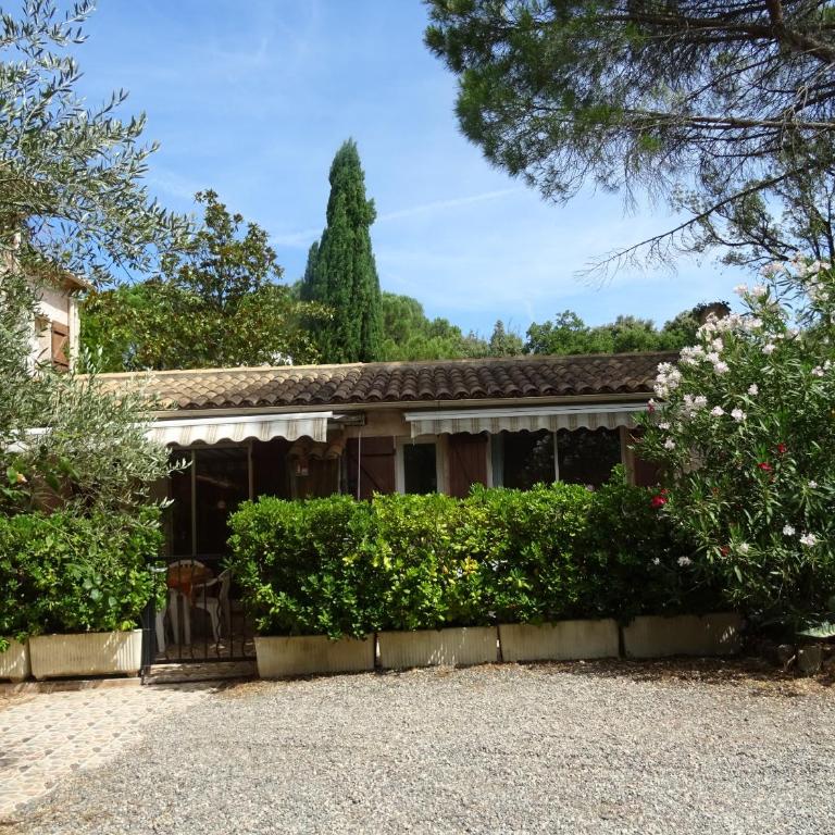 AU BOIS FLEURI Location Villa et Studios Roquebrune-sur-Argens - Cottage - 28