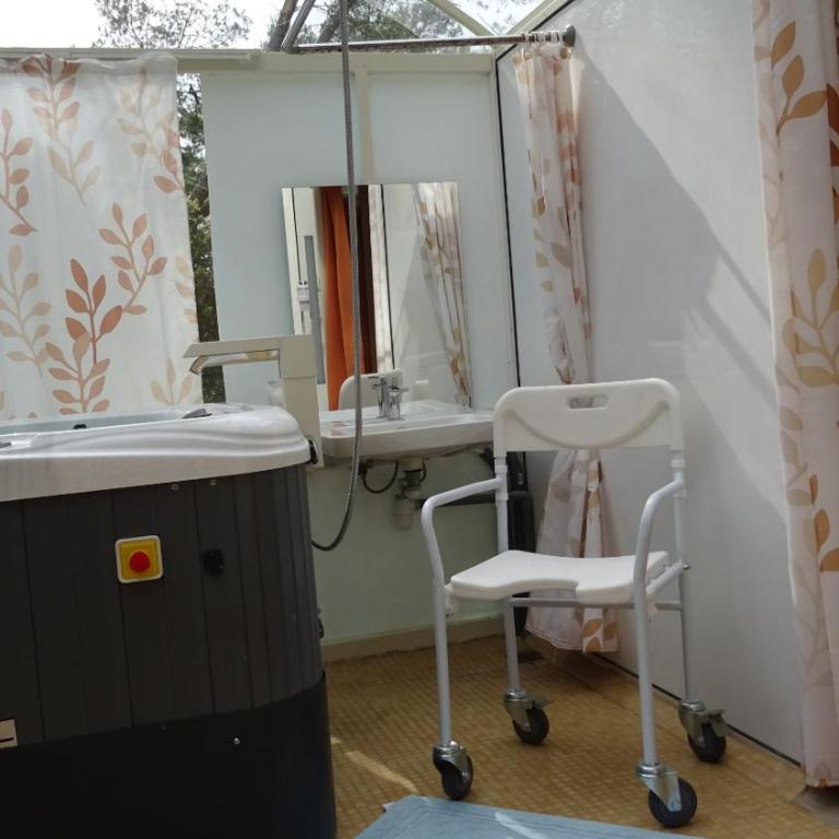 AU BOIS FLEURI Les Chambres d'Hôtes - Chambre Triple Deluxe - 24