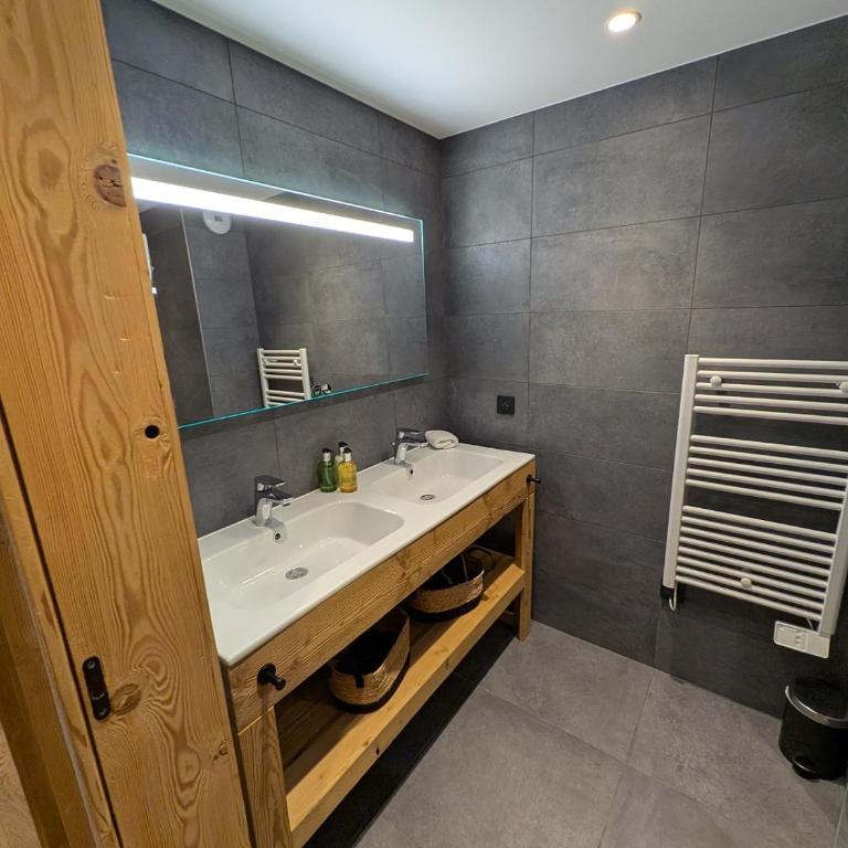 Ski Peak - Chalet Sika - Sophisticated, Relaxed Chic - 7 bedroom, 5 bathroom - Maison de Vacances - 21