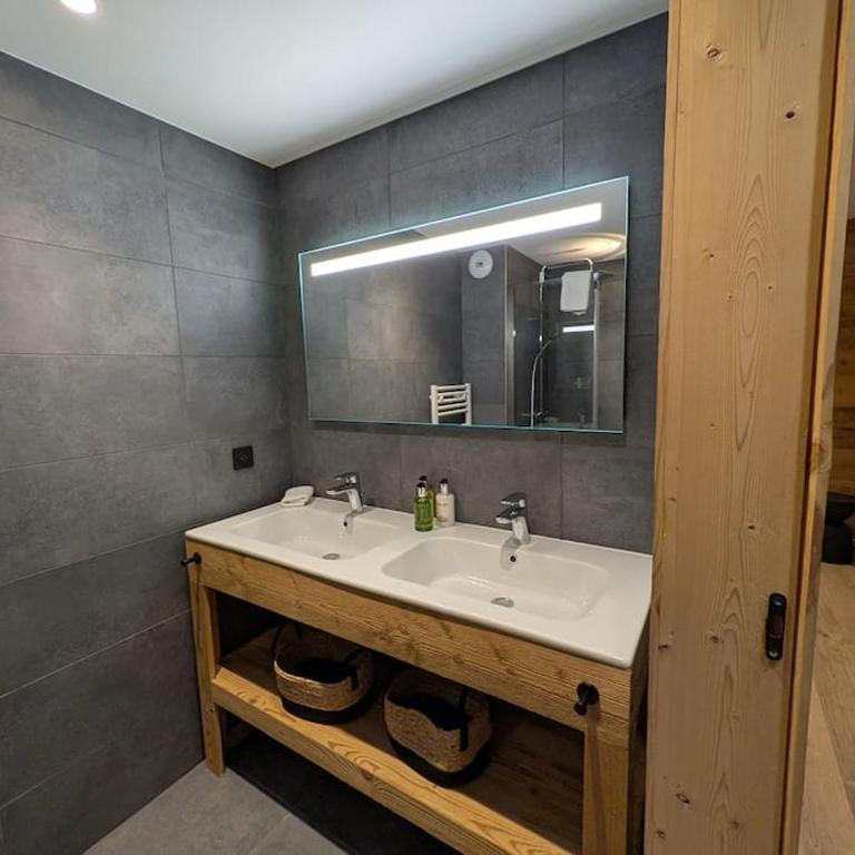 Ski Peak - Chalet Sika - Sophisticated, Relaxed Chic - 7 bedroom, 5 bathroom - Maison de Vacances - 15
