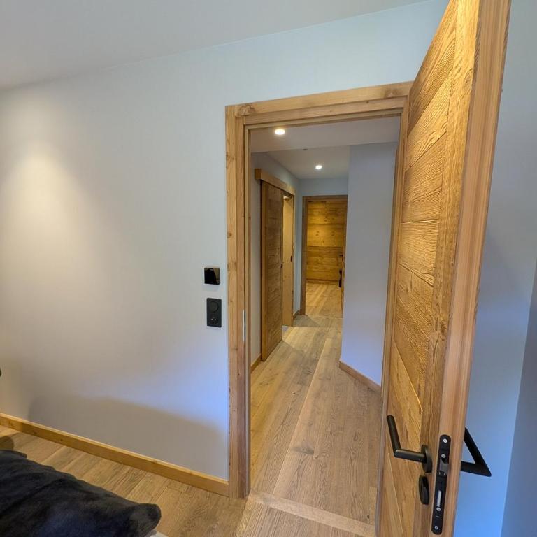 Ski Peak - Chalet Sika - Sophisticated, Relaxed Chic - 7 bedroom, 5 bathroom - Maison de Vacances - 27