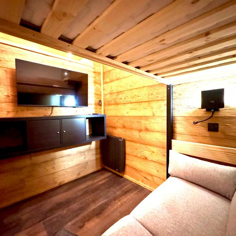 T3 Centre ORRES 1800 - 6 personnes sur piste - Rénové avec parking - M4 - Apartment mit 2 Schlafzimmern - 7