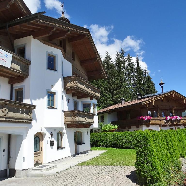 Chalet Bergzauber by PiaundDirk - Ferienhaus - 2