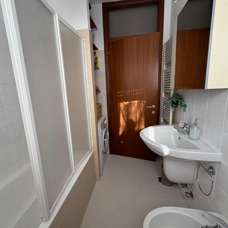 Spazio Breda - Free Parking, Private Garage, Metro M1, Balcony, 4 Guests - Appartamento con 1 Camera da Letto - 10