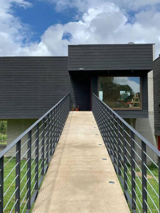 Hermoso alojamiento con piscina y playa en Lago Panguipulli - Six-Bedroom House - 57