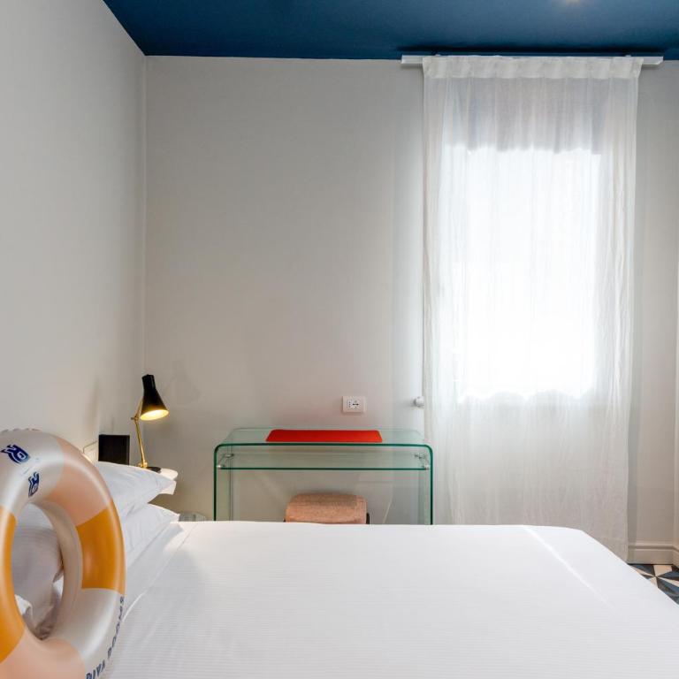 Riva Rooms - Camera King - 11