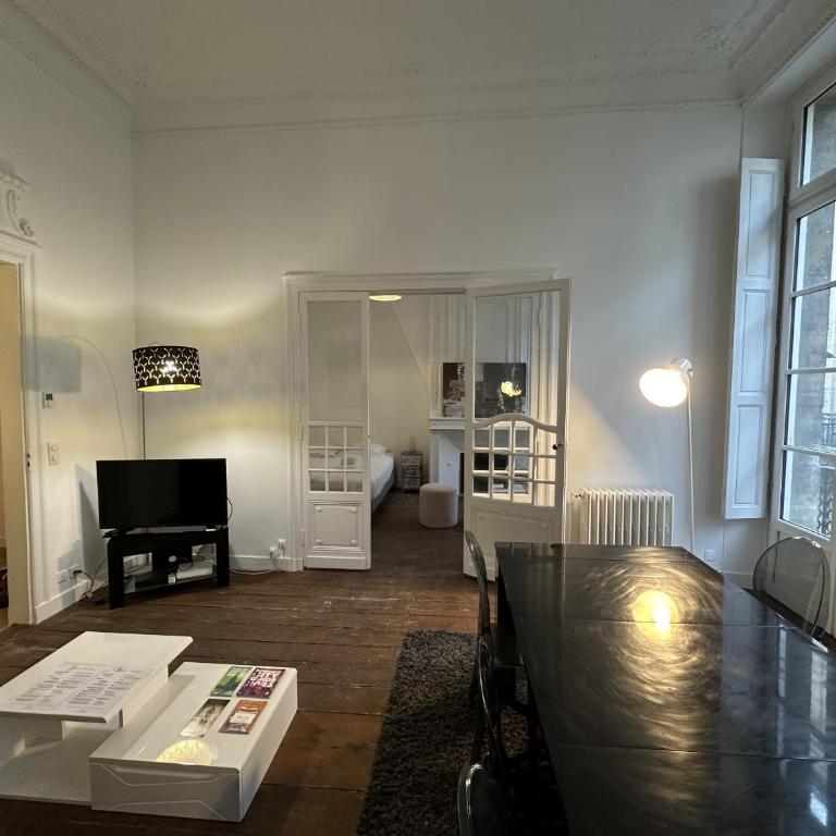 Rolland - Appartement 2 Chambres Deluxe avec Balcon - 12