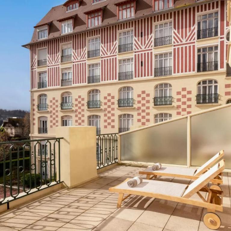 Hôtel Barrière Le Royal Deauville - Chambre Deluxe avec Balcon - 4