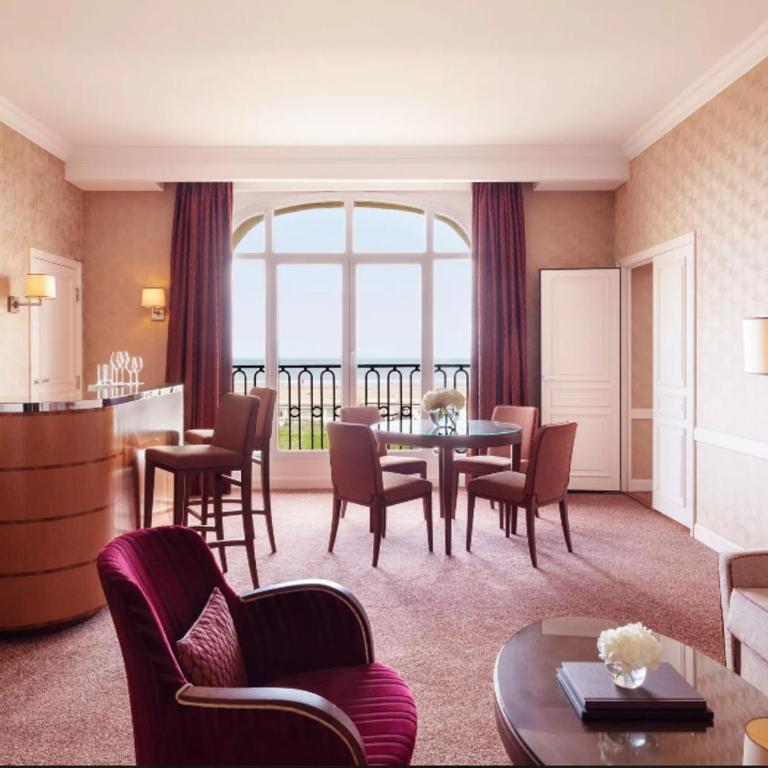 Hôtel Barrière Le Royal Deauville - Suite Amicalement Vôtre - 4